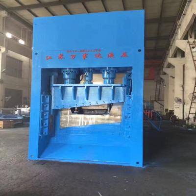 China Ferramenta de corte de pórtico altamente durável com sistema de controle PLC e tipo de energia hidráulica à venda