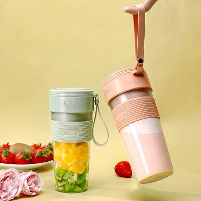 China OEM Speed Mini Juicer Juicer Electric Fruit Juicer Blender Adjustable Personal Orange Juicer Handheld Cup for sale