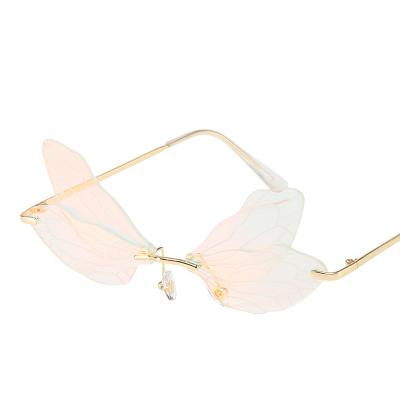 China 2021New Fashion Sunglasses Butterfly Personality Sunglasses Woman Metal Transparent Sunglasses Brand Vintage Sun Glasses for sale