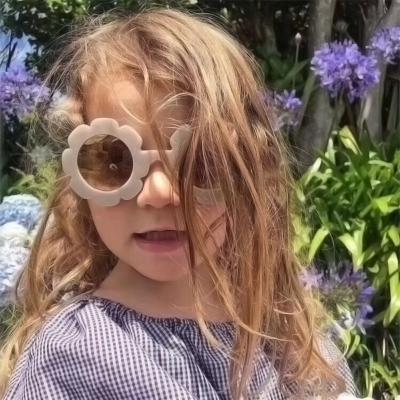 China Fashion sunglasses flower border brand sunglasses children's sunglasses children's sunglasses birthday gift for sale