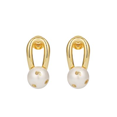 China Sterling Silver Flower Heart Pearl Earring Freshwater Gold Stud Earrings 2021 Hiphop Pearl and Gold Jewelry 925 Real Big for sale