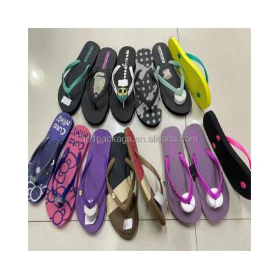 China Quick-drying 0.56 dollar model YH-KLT002 size 36-40 different mix styles for good quality women's slippers for sale