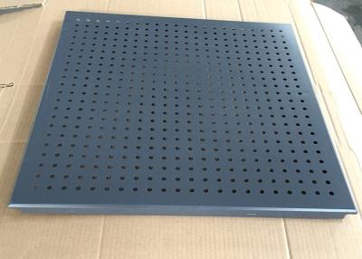 Chine Plafond perforé en métal d'agrafe grise de couleur, diamètre perforé 3.0mm d'écrans antibruits à vendre