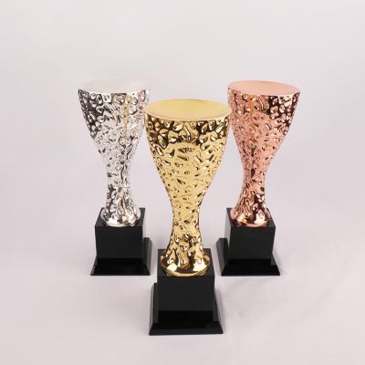 China Health Care Institute Gold Resin Silver Bronze Crystal Champion Custom Engraving Crystal Trophy MH-NJ00660 for sale