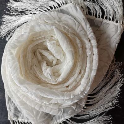 China Natural White Floral Upscale Visco Silk Scarves With 100% Visco Finges for sale