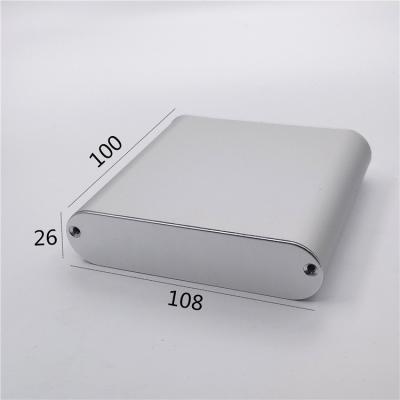 China 108*26*100mm Custom Matt Black Extruded Aluminium Metal Gehalte voor elektronische projecten Te koop