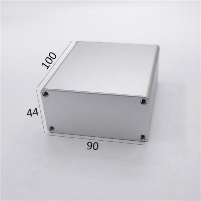 Chine le corps divisé par 90*44*100mm a expulsé la clôture en aluminium de boîte de projet à vendre