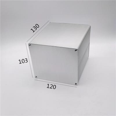 Chine armoires électriques en aluminium de 120*103*130mm Squre pour le projet à vendre