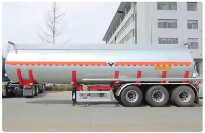 Cina 3 assi 13150*2500*4100mm con isolamento sottovuoto 26CBM 2 manometri di pressione Serbatoio GNL Semi rimorchio in vendita