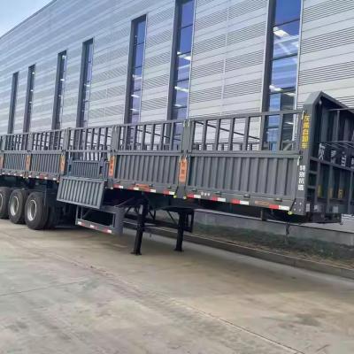 China 40ft 3 Achse 60 Tonnen 13m angepasster Seitenwände Ladung Transport Zaun Semi-Anhänger zu verkaufen