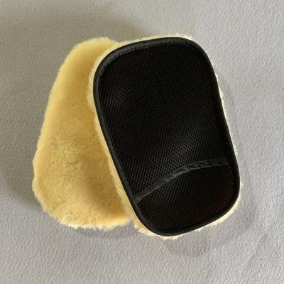China Super Absorbent Paw Gloves Artificial Wool Artificial Wool Car Gloves Bear Car Washing Cleaning Tools for sale