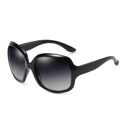 China 10 Years Experience Euromonk 2021 Fashion Women Sunglasses Oversized Gradient Brand Designer Female Sun Glasses UV400 Plastic Lenses for sale