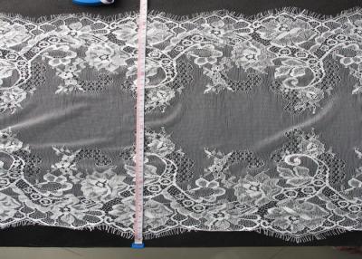 Chine Équilibre blanc de dentelle de cil de robe de mode avec la largeur CY-HB3211 de 43cm à vendre