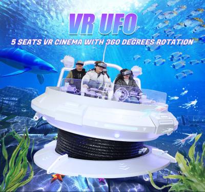 Chine VR OVNI 360 degrés rotation 5 sièges machine de jeu de réalité virtuelle à vendre