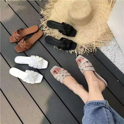 China Fashion Trend 2205 Special Summer PU Platform Beach Slippers Woven Unique Shiny Lady Soft Woven Slippers Women for sale