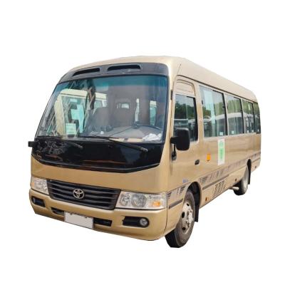 Cina Autobus Toyota Coaster a motore diesel da 23 posti con cambio manuale in vendita
