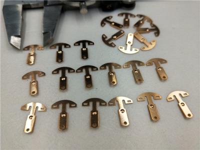 China Os dados da imprensa de perfurador da elevada precisão, componentes do dado do progressista revestem/terminais de bronze Pin Parts da liga à venda