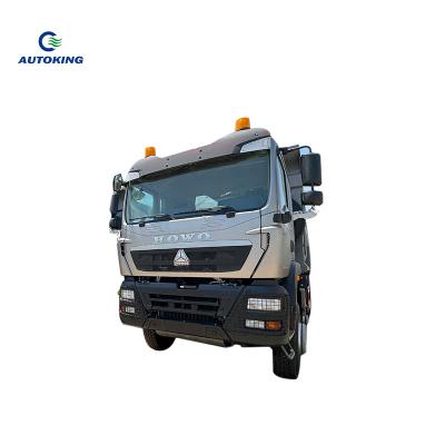 China 8656 2525 3210 Sinotruk Tractor Head With 8 Forward Gears And Cruise Control for sale