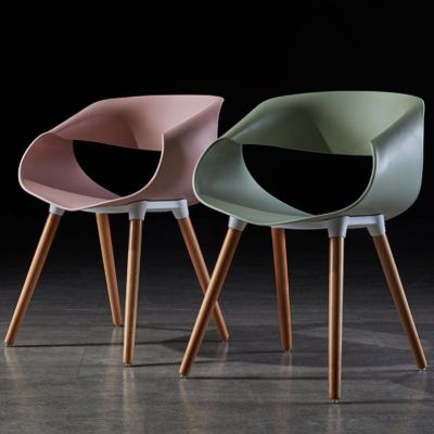 China Modern Design Modern Design Dining Chair Modern Nordic Single Back Cotton Plastic Dining Chair Wood Leg Chair Plastic Dining Furniture for sale
