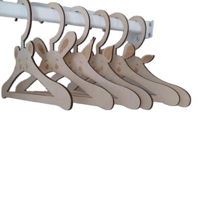 China Anti-slip Manufacturer Custom High Quality Hot Selling wholesale wooden hangers for kids for sale