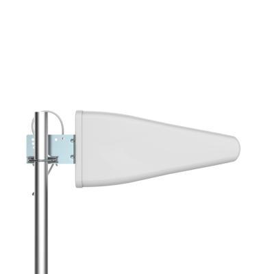 China Popular Outdoor Waterproof 5G Communication Antenna 5g High Gain GDW-BV1108 Antenna Wide Band for sale