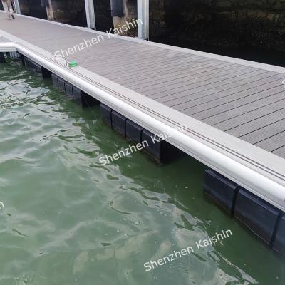 China Doca de flutuação de alumínio para o molhe e o esporte de barco móvel estável marinho à venda