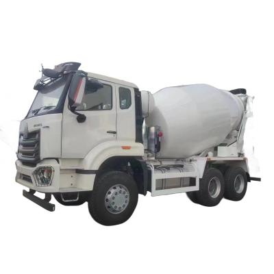 Chine Sinotruk HOWO sur site tambour de décharge hydraulique mélangeur de béton 8 10 12Cbm capacité variable à vendre