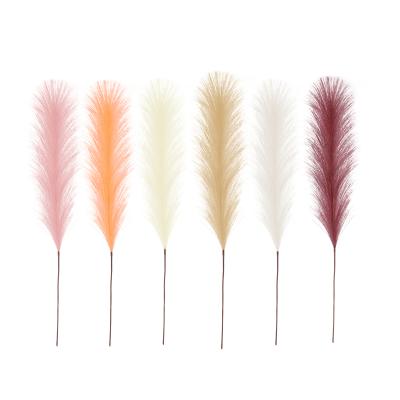 China Low MOQ 61.5CM Long Home Artificial Fake Pampas Grass Tall Dry Fluffy Stems Decotation Grass Binds Plant For Wedding Vase Filler Decor for sale