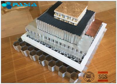 Chine Panneaux en aluminium étanches à l'humidité de nid d'abeilles, feuille en aluminium de nid d'abeilles à vendre