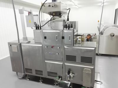 中国 オイルおよび液体が付いている機械/Softgelのカプセル機械を作るセリウムのペイントボール 販売のため