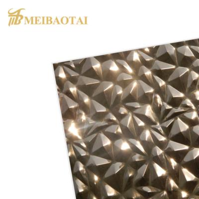 Chine L'acier inoxydable de relief Pvd couvre le modèle de triangle de taille de 1219 x de 2438mm à vendre