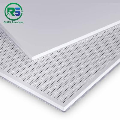China 600mm leggen in de Geperforeerde Deklaag van het de Tegelspoeder van het Aluminiumplafond Te koop