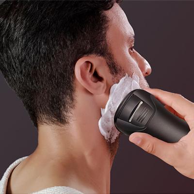 China Triple blade factory sale in 15 days 2 in 1 trimmer and man s razor for sale