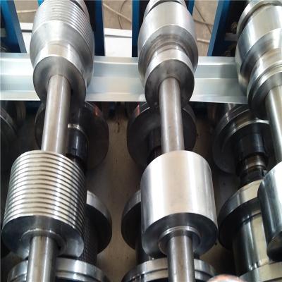 Cina Precision Roll Forming Machine With 15-20 Roller Stations Hydraulic Cutting 45# Steel Rollers in vendita
