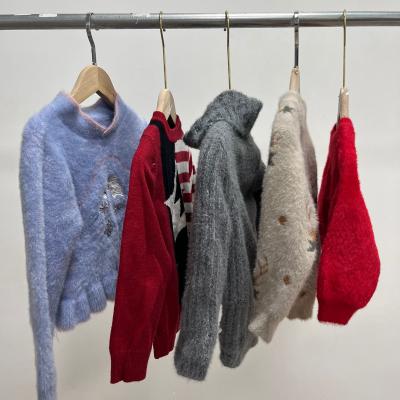 China New fashionable used clothing sweater A+ old women's Japanese style used clothing second-hand low price and high quality Korean used clothing for sale