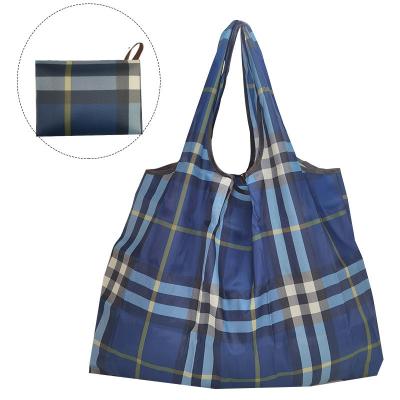 Chine Sac à provisions réutilisable pliable de vente du tissu T210 de supermarché qui respecte l'environnement chaud de grande capacité à vendre