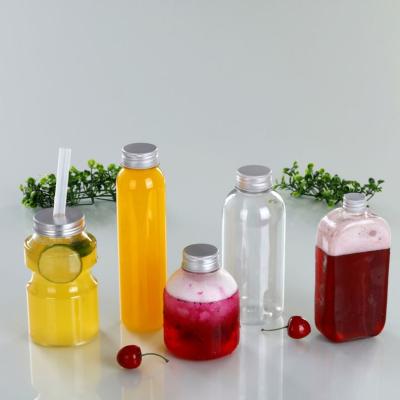 China Hot Sale 300ml Creative Disposable PET Juice Food Packaging Plastic Bottle Hot Dish Bottle For Milk Tea Cup for sale