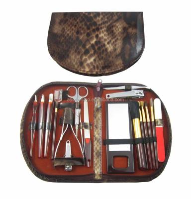China Snakeskin Fashion Snakeskin Case Manicure and Makeup Brush for sale