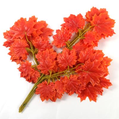 China Decoration Artificial Vine Leaves Carpet Outdoor Wedding Long Tall for sale