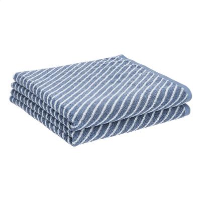 China Amazon Basics Stripe Jacquard Compressed Reversible Diagonal Bath Towel - 2-Pack, Clear Skies/True Blue for sale