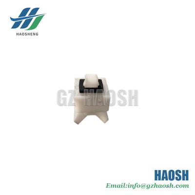 Китай Передняя панель Grommet 8-98021300 898021300 Для грузовика Isuzu NLR85 4JJ1 Замена продается