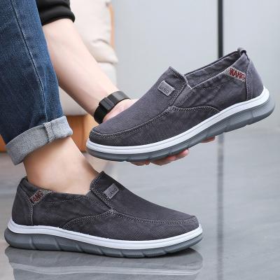 China Fashion Trend INS hot sale soft PU sole washed denim canvas upper Non light weight men's flat walking driving shoes loafers for men for sale