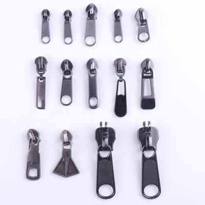 China Custom Factory Clothes Autolock Zipper Slider Pull Nickel Free Heads Gunmetal Color Metal Main Slider Zipper Lock for sale