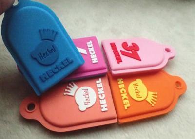 Chine Logo promotionnel de Debossed de cadeaux personnalisé par Keychain d'étiquette de chien de silicone non-toxique à vendre
