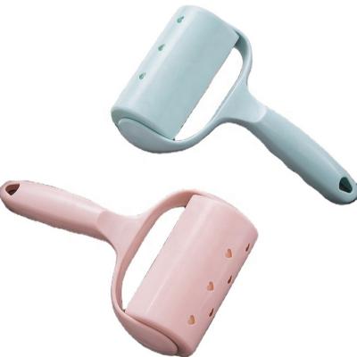 China Cat Lint Roller Brush Self-cleaning Replaceable Pet Hair Remover Gatos De Para Cosas Viable Para Mascotas OEM Dog Fur Hair Remover for sale