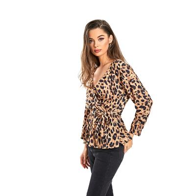 China Elegant Anti-pilling Women Long Sleeve Blouse Ladies Long Sleeve Sheath Deep V-Neck Leopard Print Sweatshirt for sale