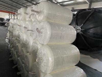 Chine Fender rempli de mousse de longueur personnalisée avec d' excellentes performances à vendre