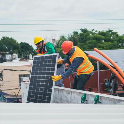 China MC4 Producción OEM paneles solares 100W 250W 350W 450W 500W 700W 800W 1000W 2000W para uso comercial en venta