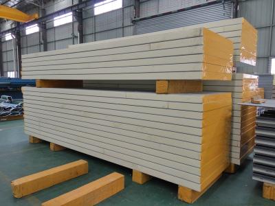 China El panel de bocadillo aislado modular de la PU del poliuretano de la pared en venta