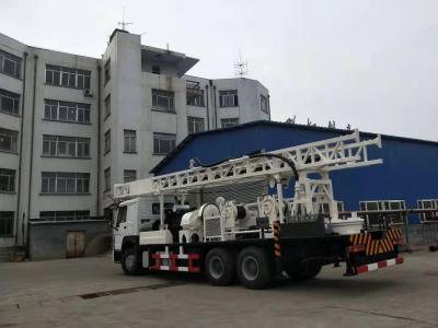 Chine Creusement bon d'installation MONTÉ PAR CAMION de puits d'eau de matériel de forage de puits d'eau peu profonde de PLATE-FORME DE FORAGE de PUITS D'EAU de SRJKC300 300m à vendre